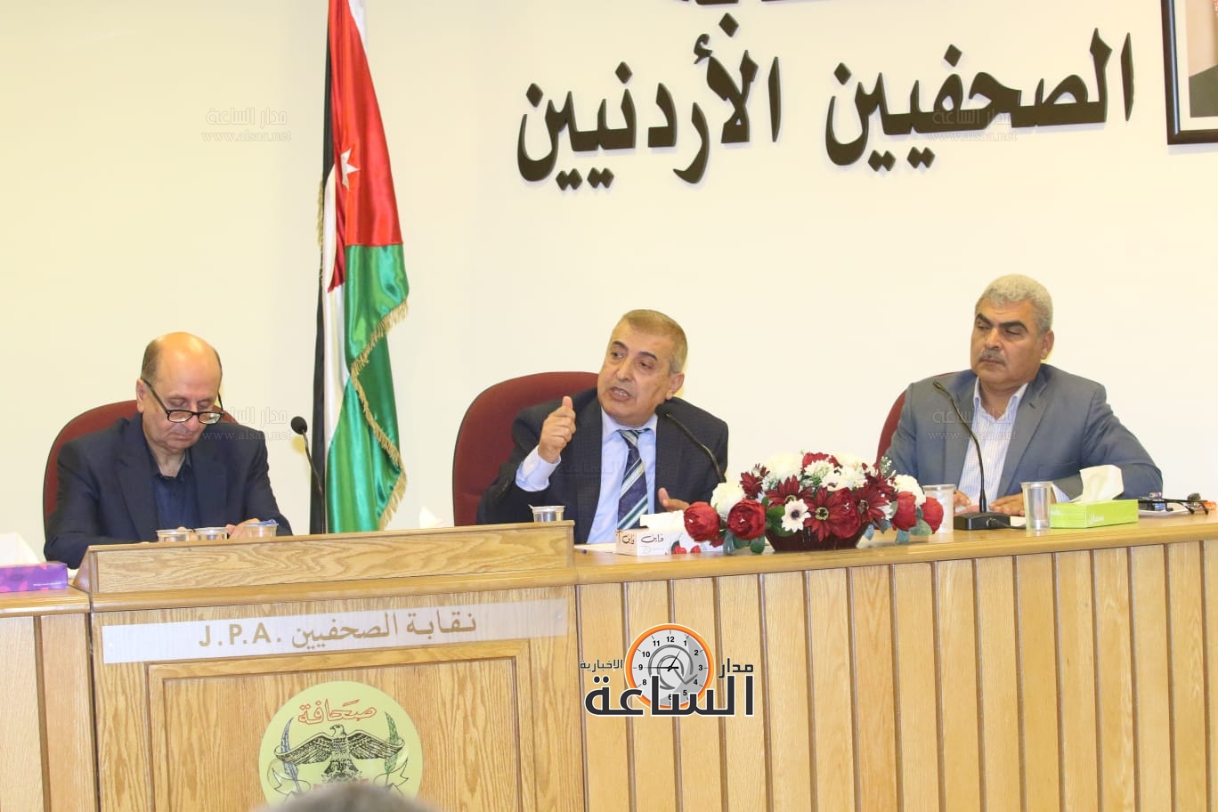 Madar Al-Saa Images 0.7503531227419307