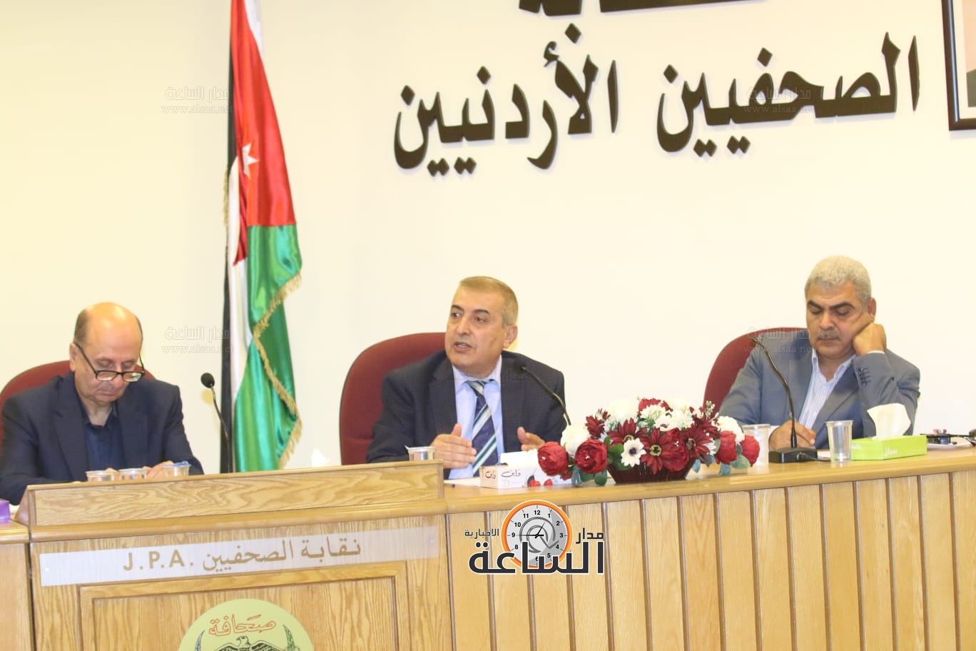 Madar Al-Saa Images 0.8620055588270819