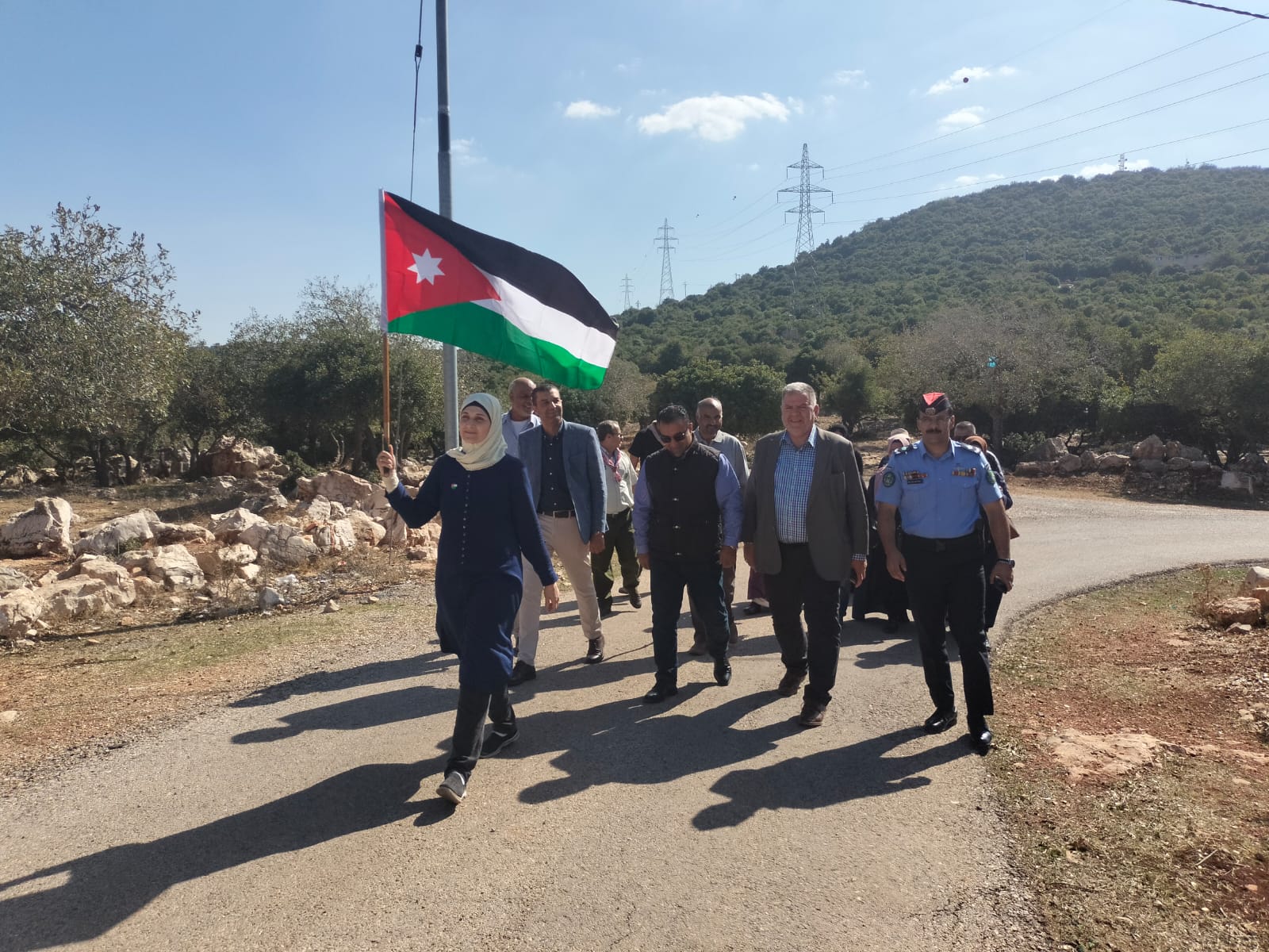 Madar Al-Saa Images 0.8490010681244385