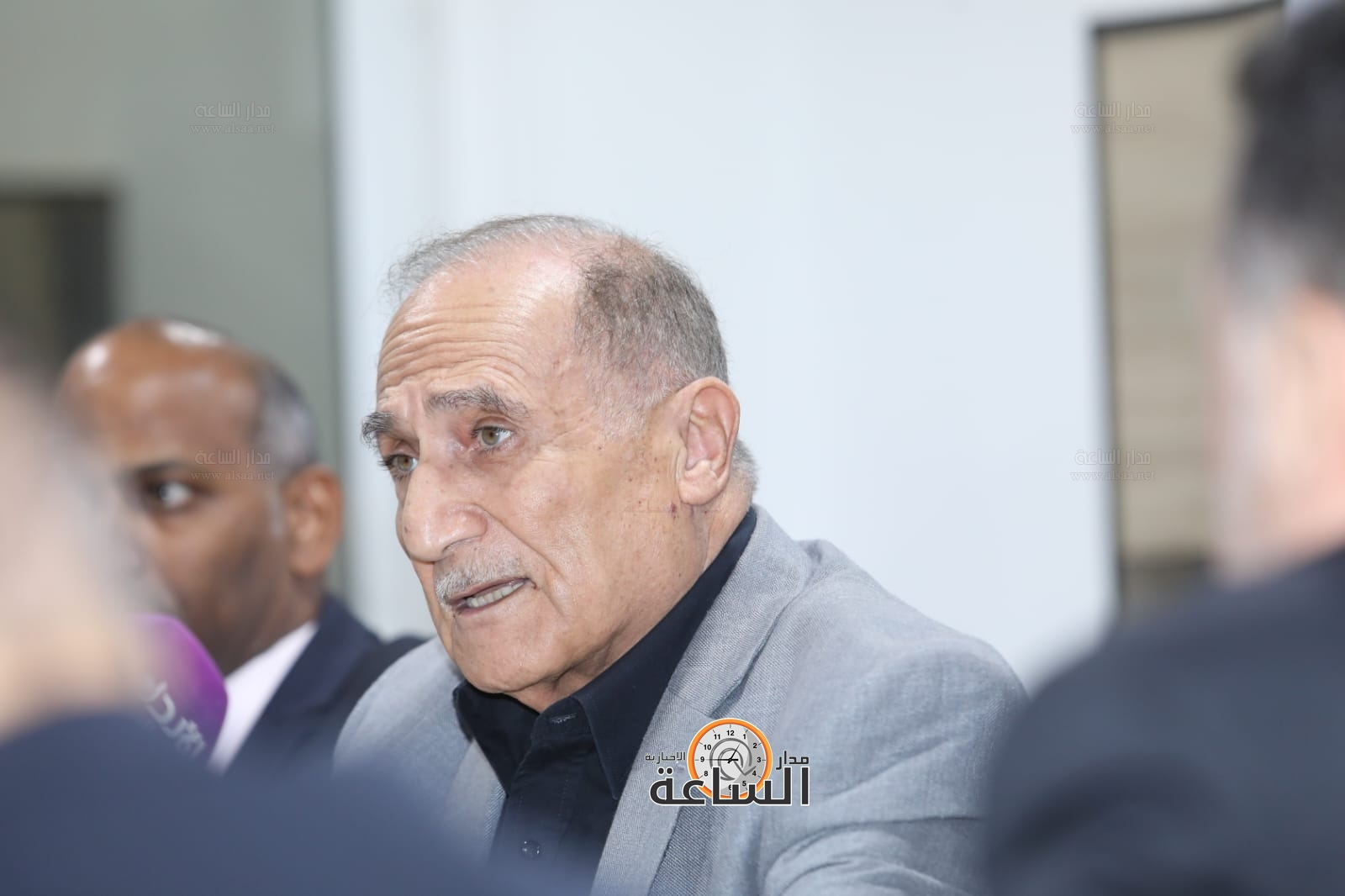 Madar Al-Saa Images 0.9508885088908534