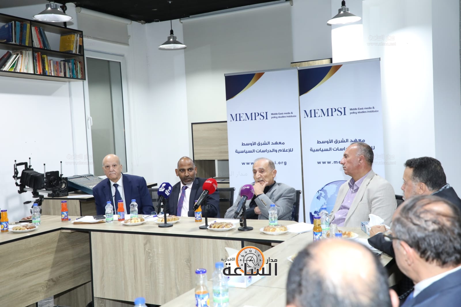 Madar Al-Saa Images 0.36947542107073206