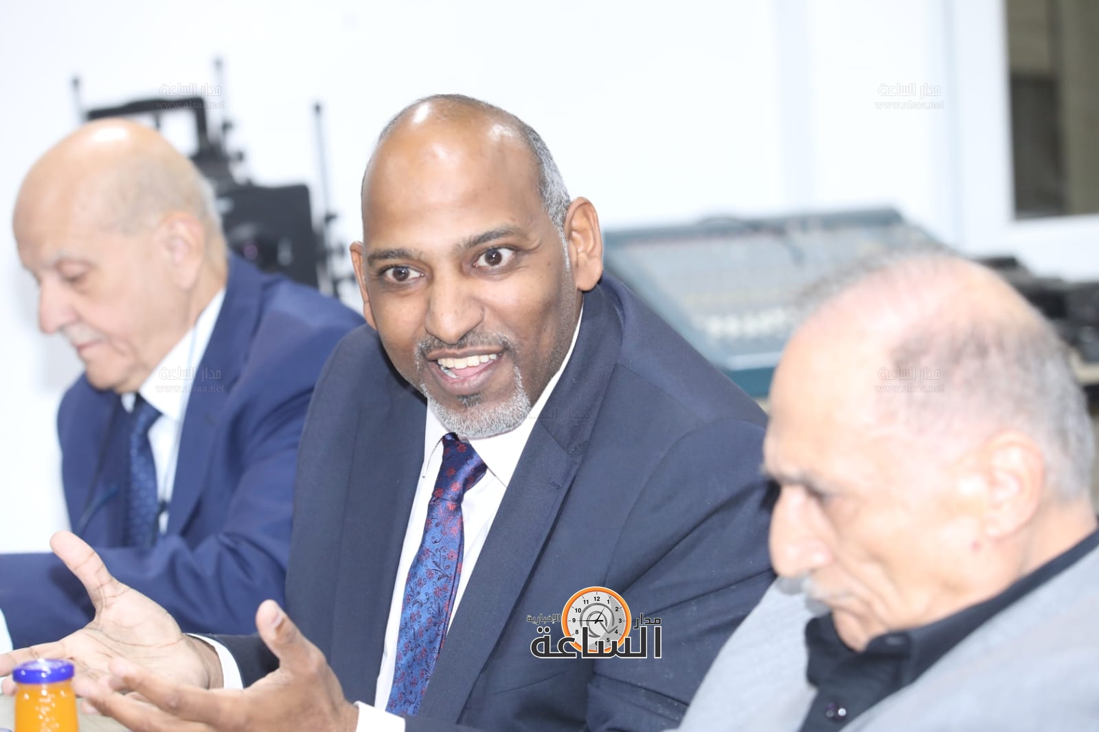 Madar Al-Saa Images 0.9927142810570835