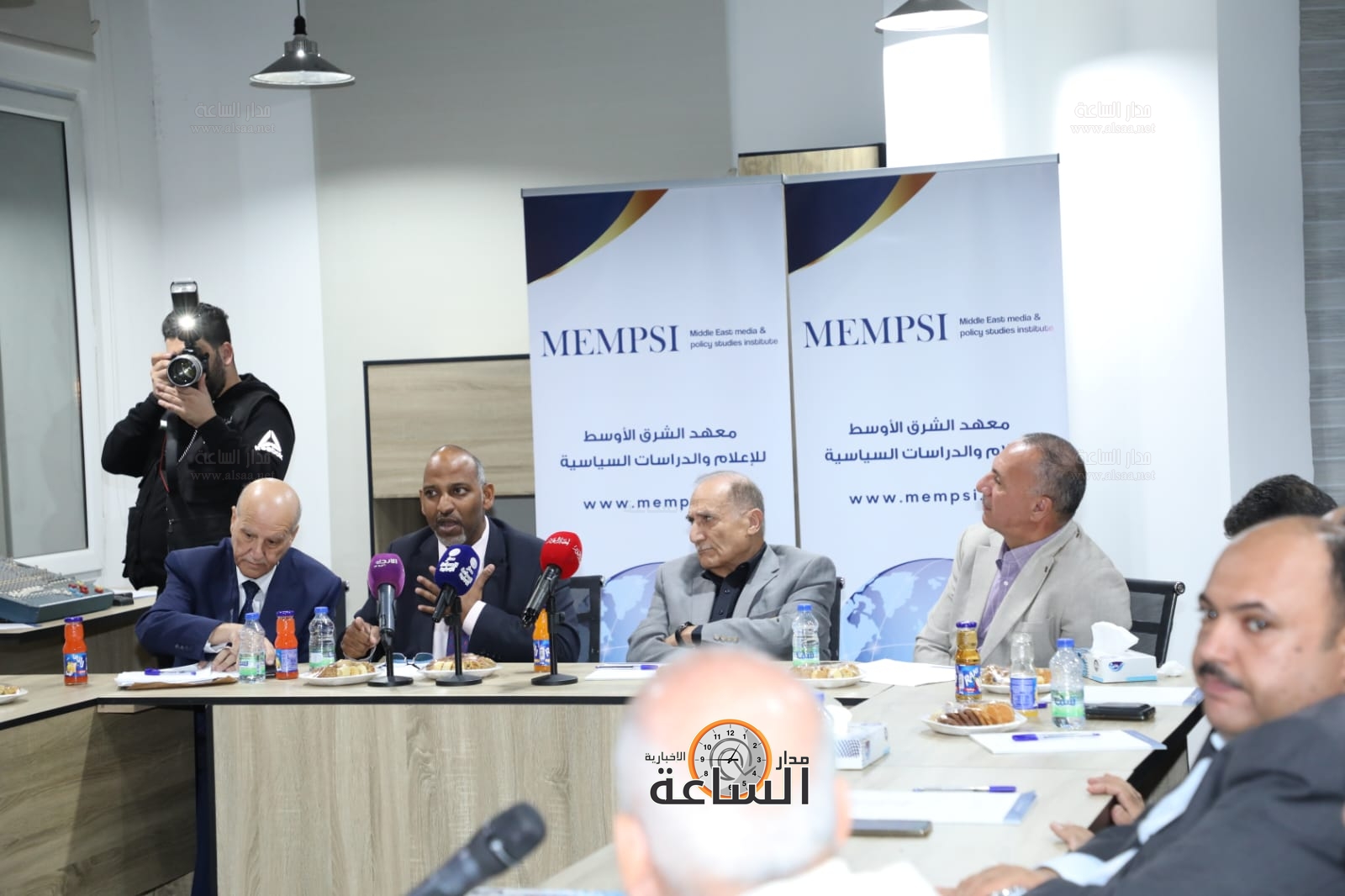 Madar Al-Saa Images 0.6468680359122454