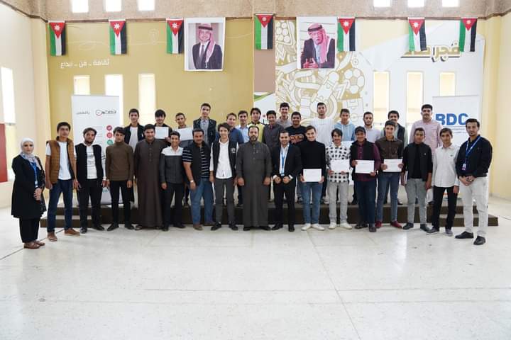 Madar Al-Saa Images 0.17541845633636743