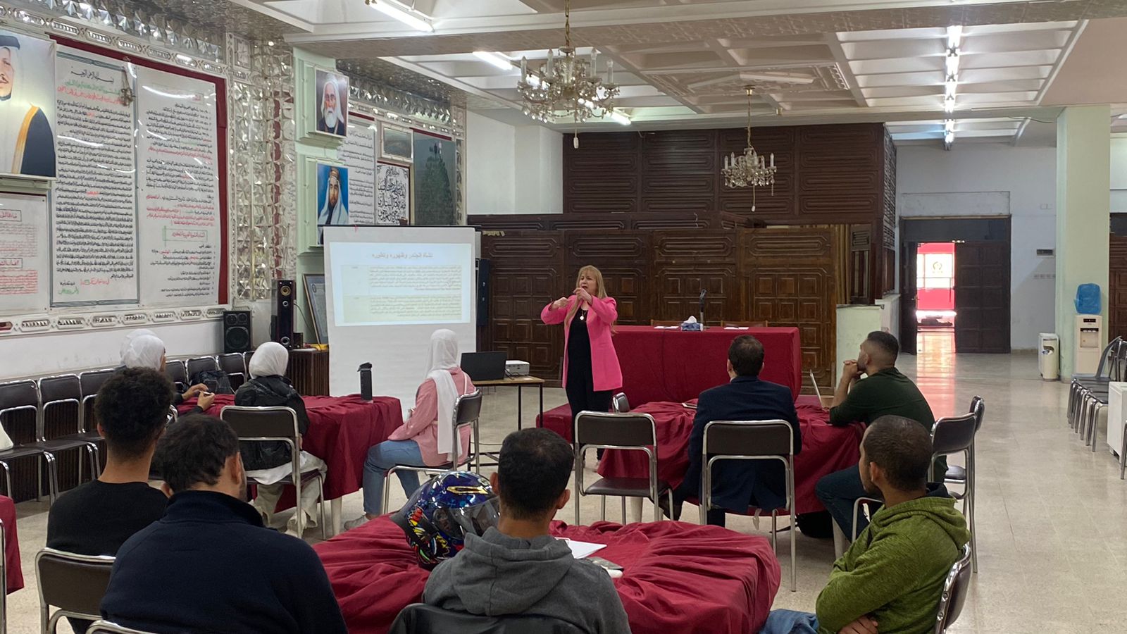 Madar Al-Saa Images 0.6104803549026725