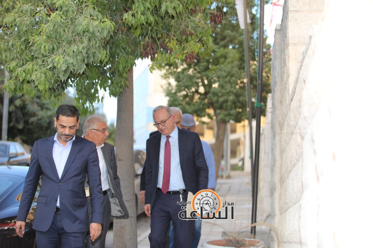 Madar Al-Saa Images 0.17850975189610296