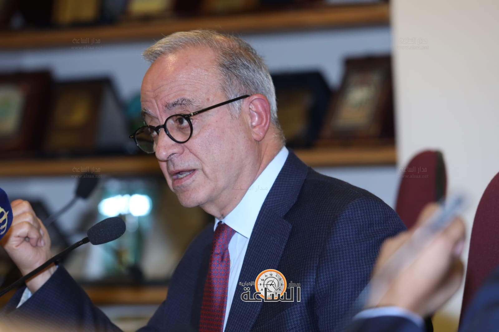 Madar Al-Saa Images 0.7417940457465471