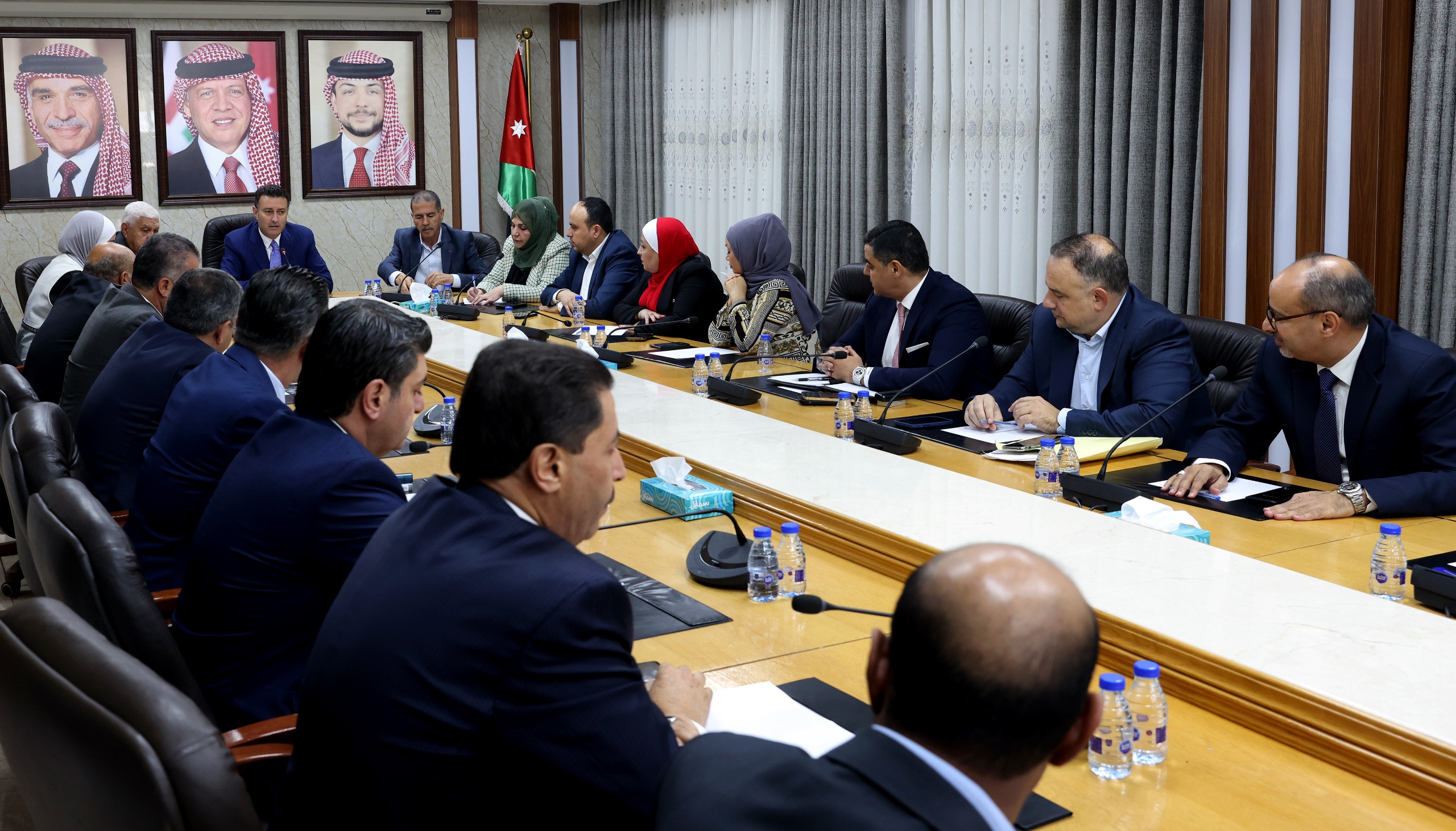 Madar Al-Saa Images 0.7709793053281746