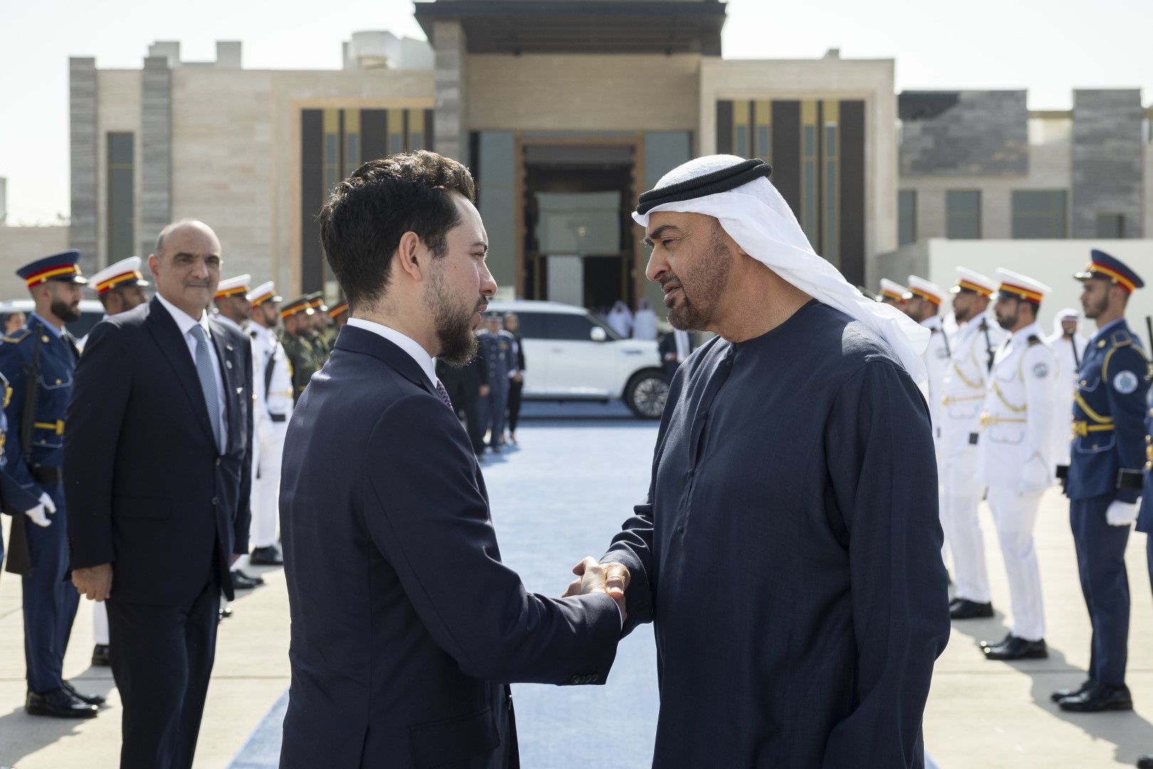 Madar Al-Saa Images 0.2798179733004358