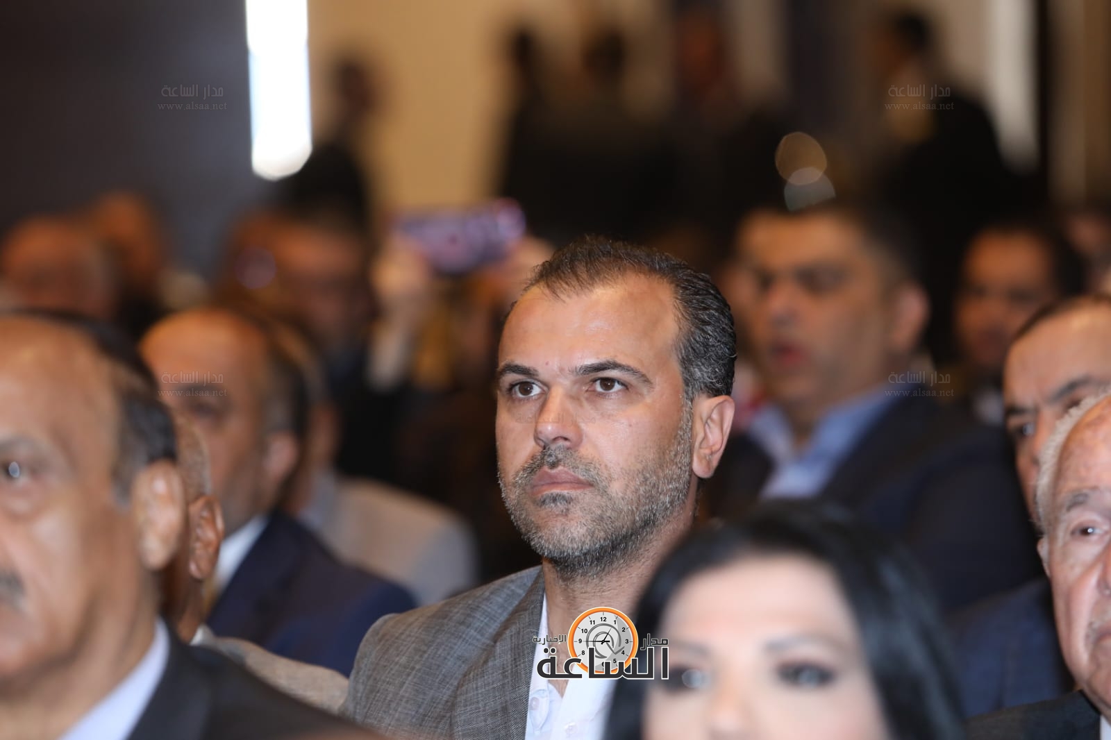 Madar Al-Saa Images 0.4149997619047259