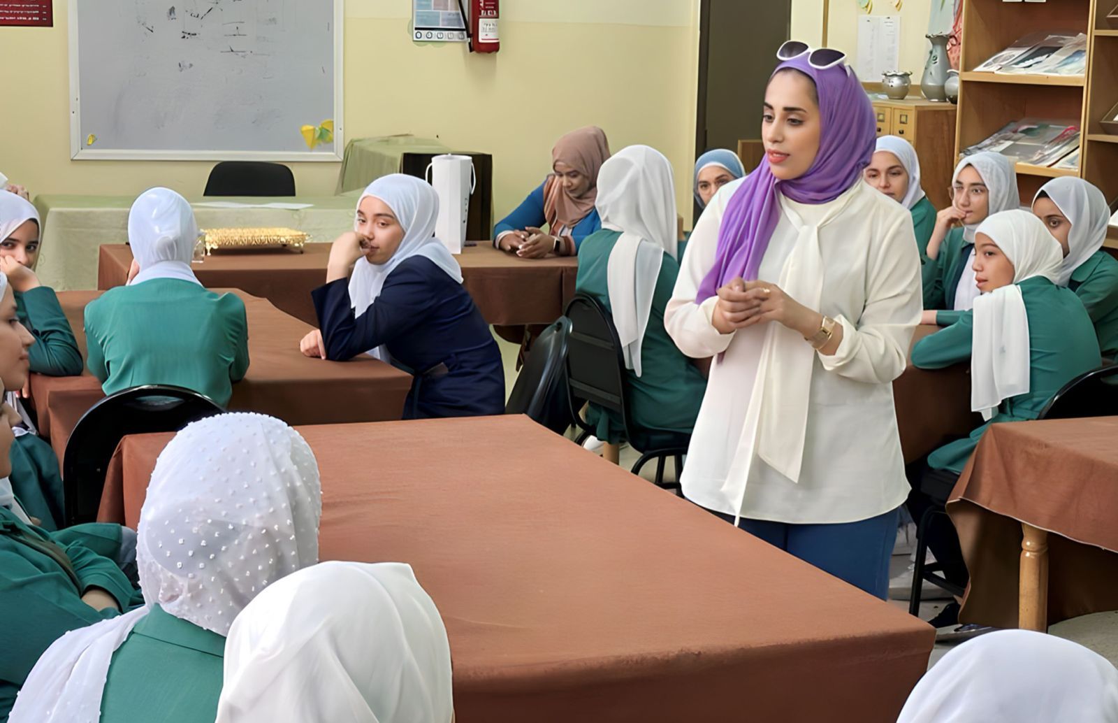 Madar Al-Saa Images 0.9419172748451303