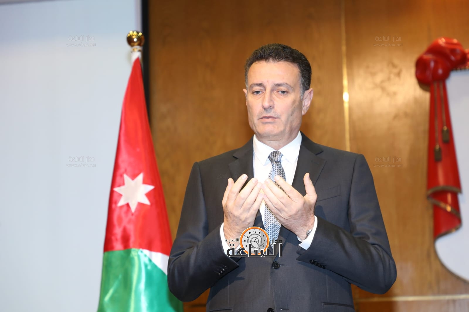 Madar Al-Saa Images 0.4365104140337652