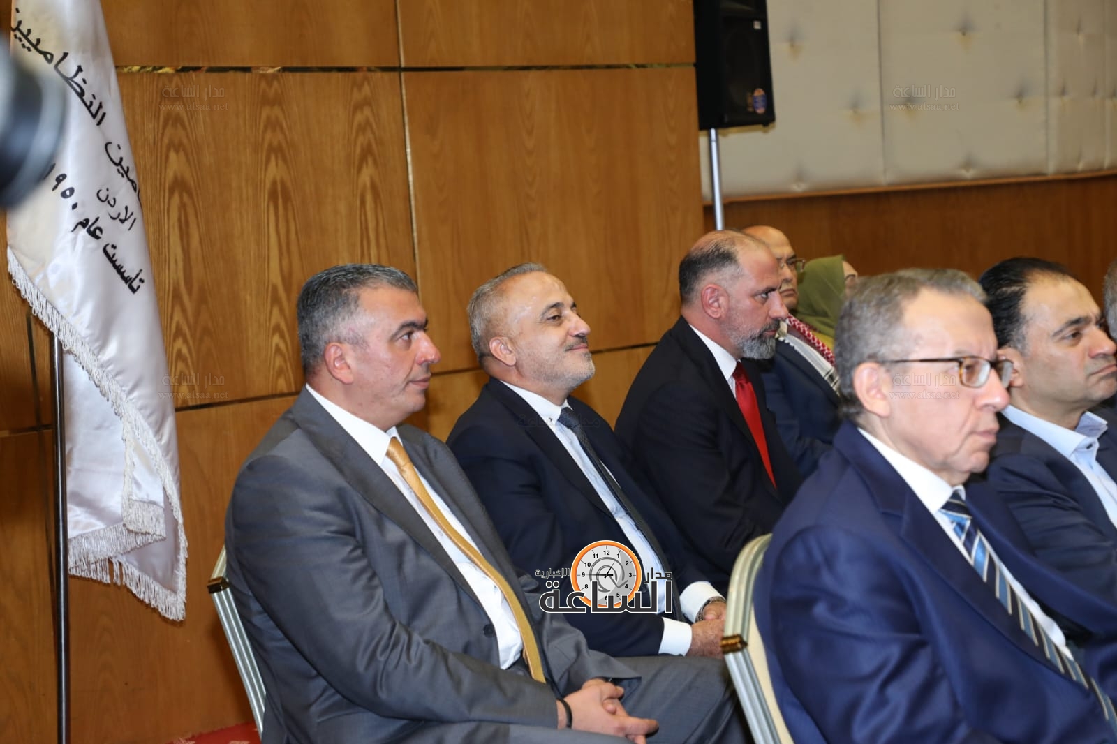 Madar Al-Saa Images 0.8684532375111969