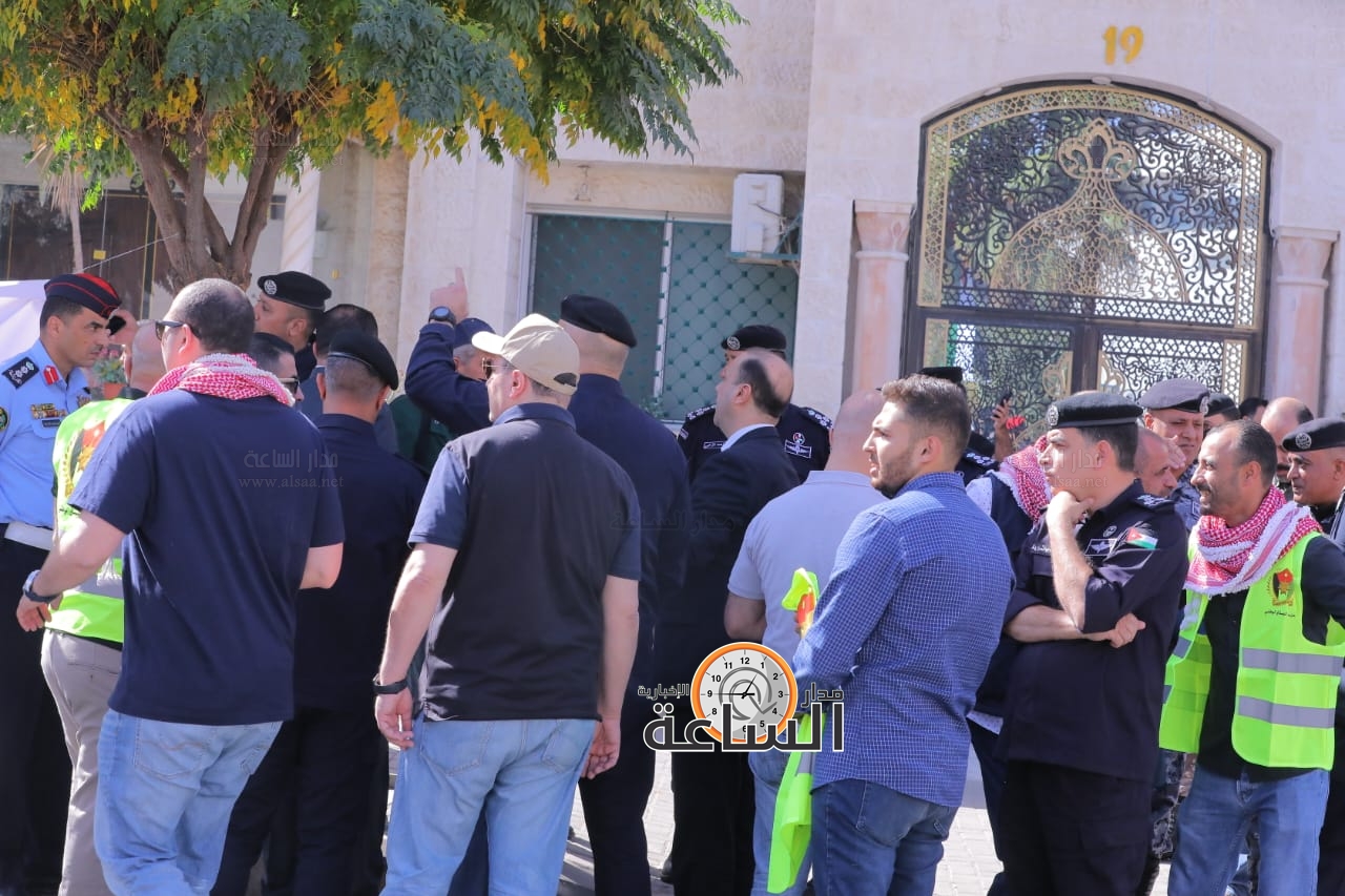 Madar Al-Saa Images 0.48819933238022206