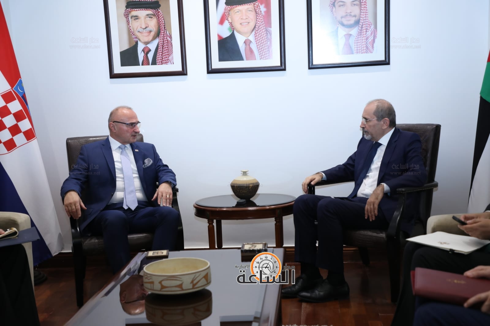 Madar Al-Saa Images 0.35219469328678743