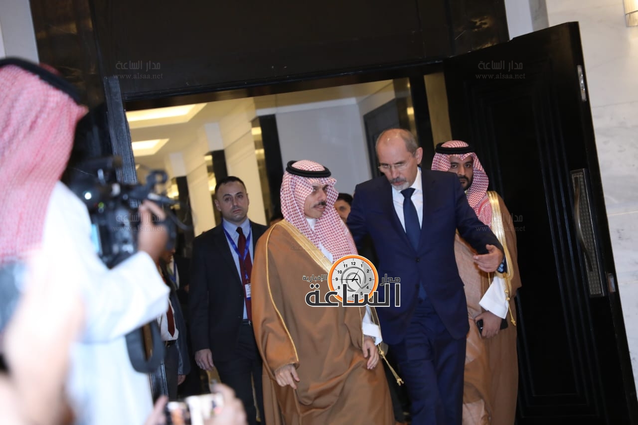 Madar Al-Saa Images 0.13830132204517875