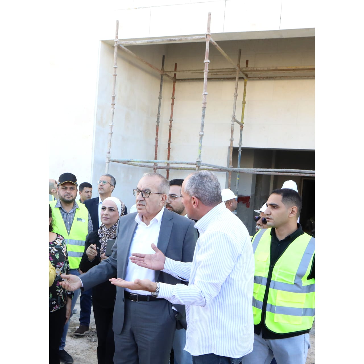 Madar Al-Saa Images 0.09256518682355153