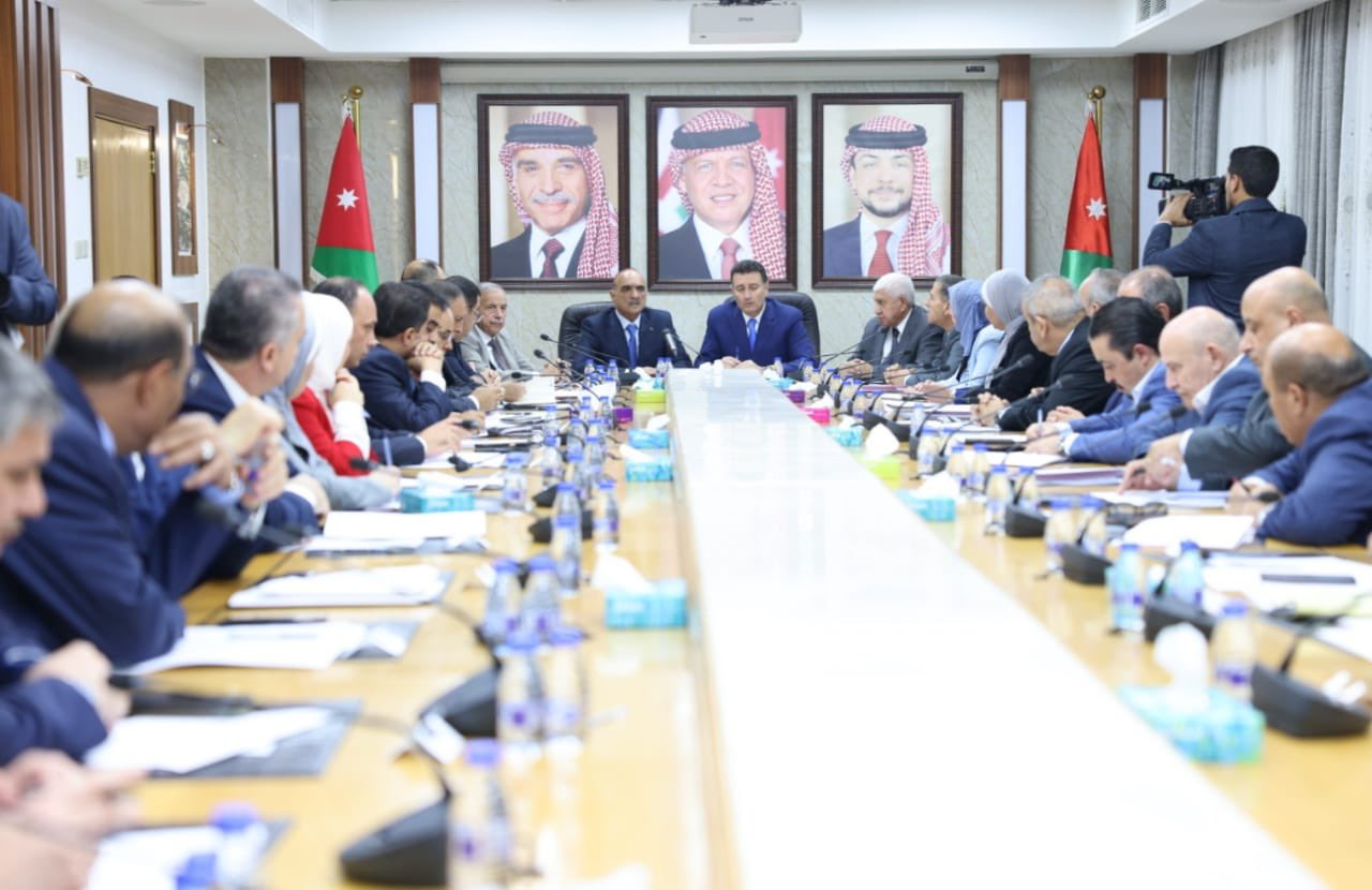 Madar Al-Saa Images 0.8664544778633418