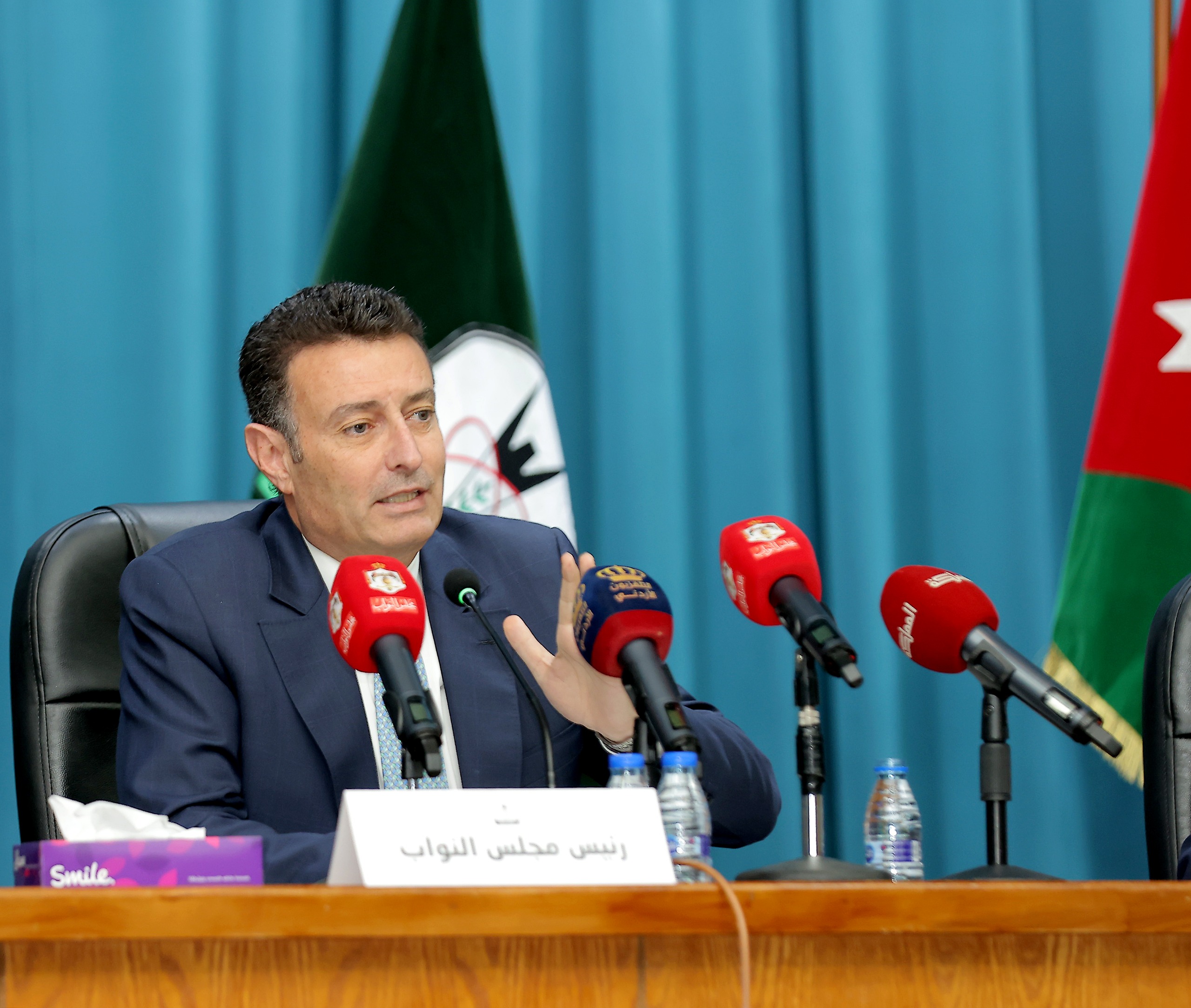 Madar Al-Saa Images 0.7365602276392869