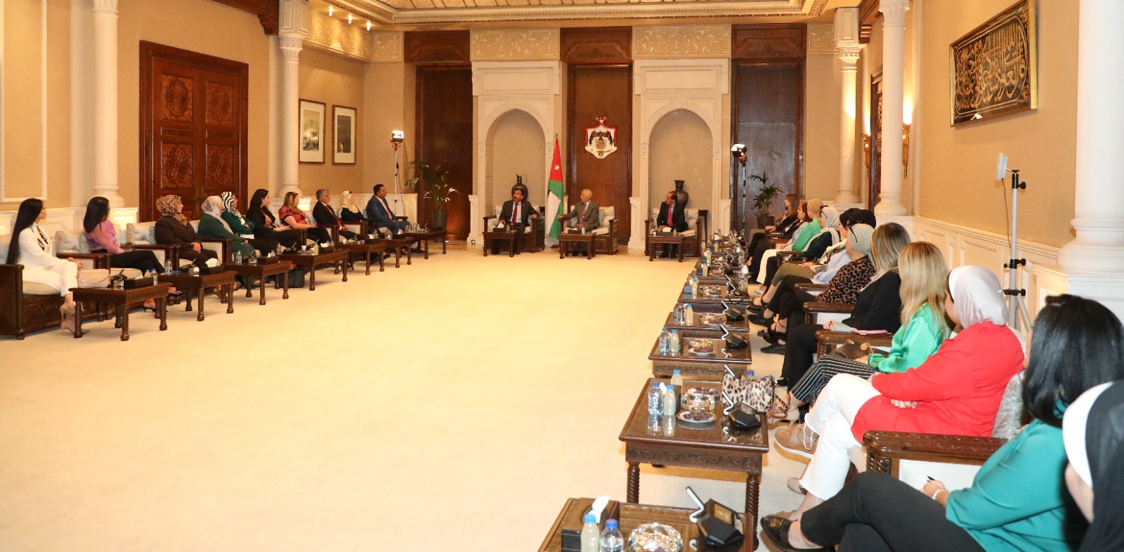 Madar Al-Saa Images 0.4292089833991084