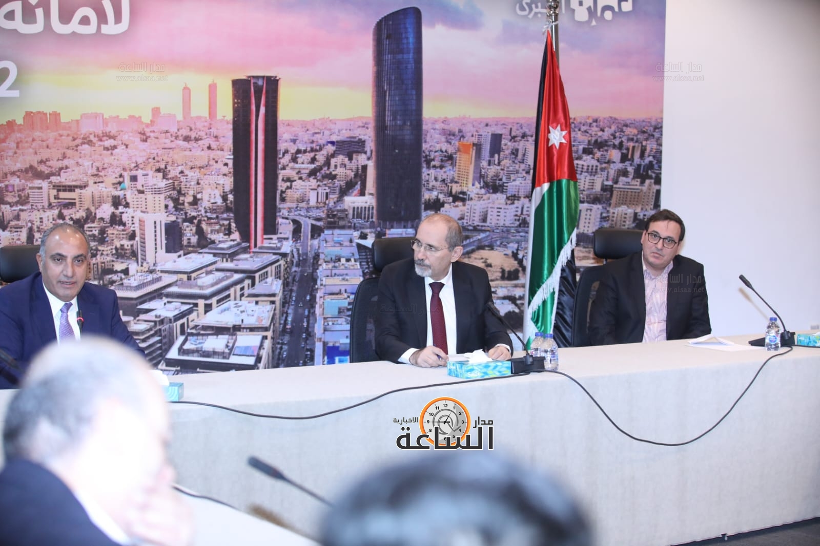 Madar Al-Saa Images 0.12142048916917414