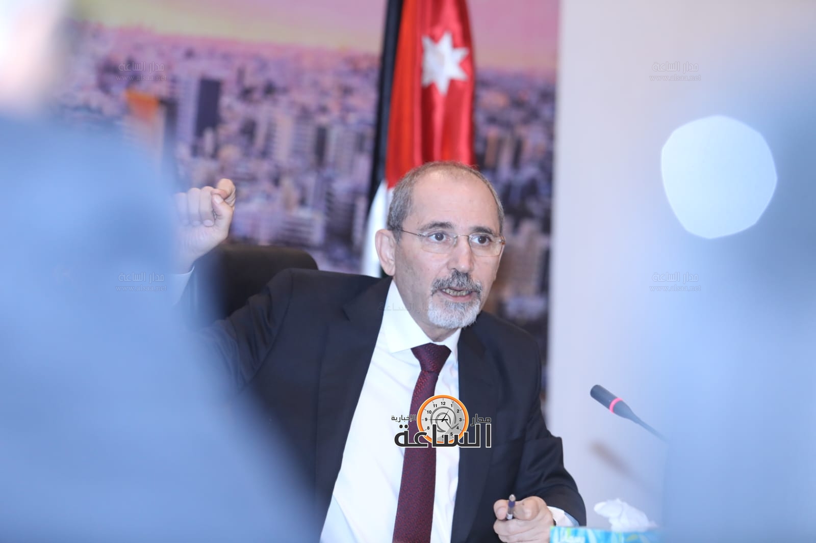 Madar Al-Saa Images 0.9847383728275325