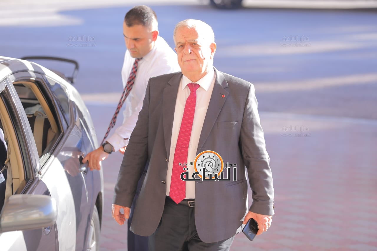 Madar Al-Saa Images 0.43070026175729037