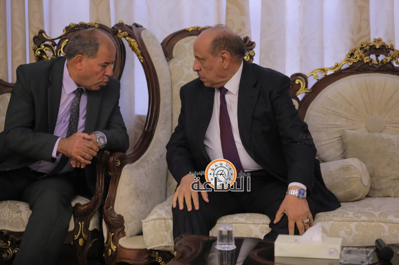 Madar Al-Saa Images 0.9374401339375595