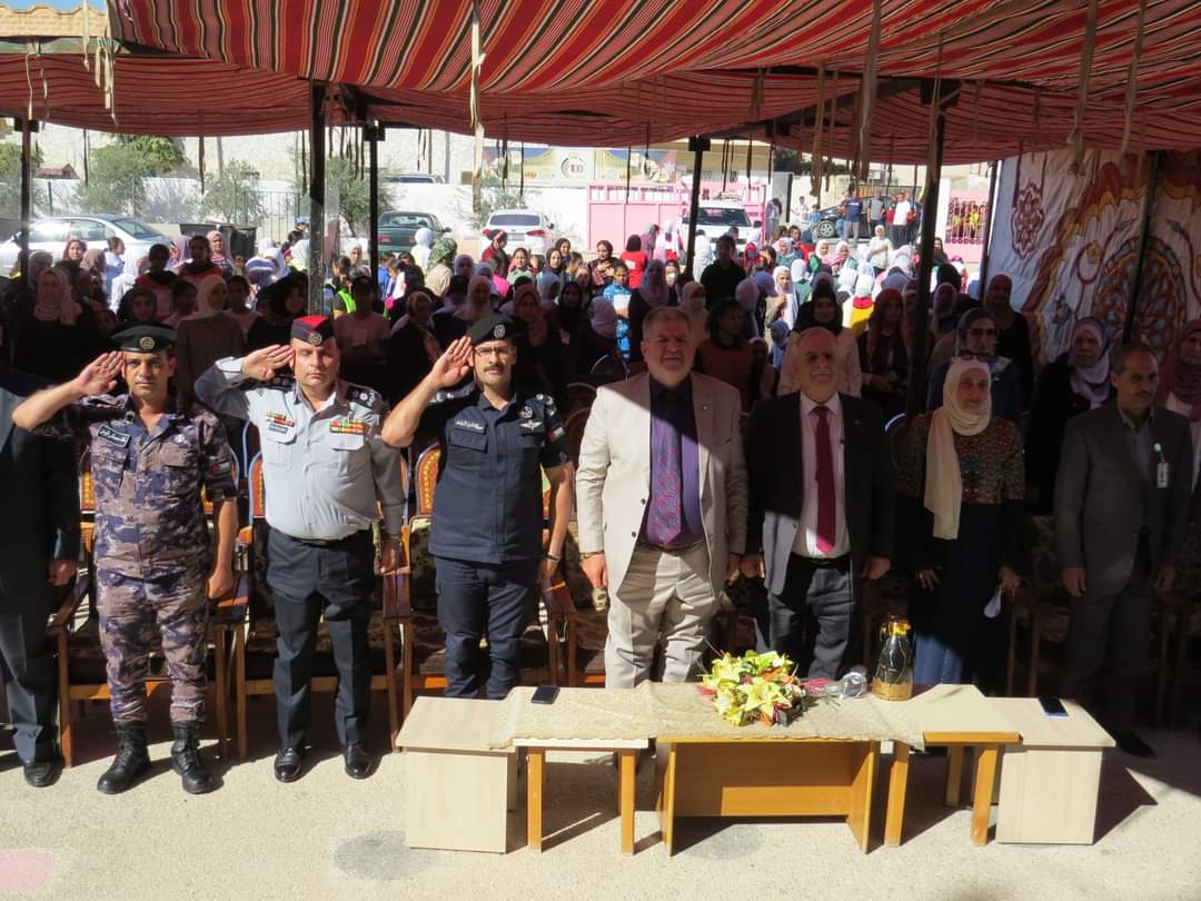 Madar Al-Saa Images 0.4445192265144102