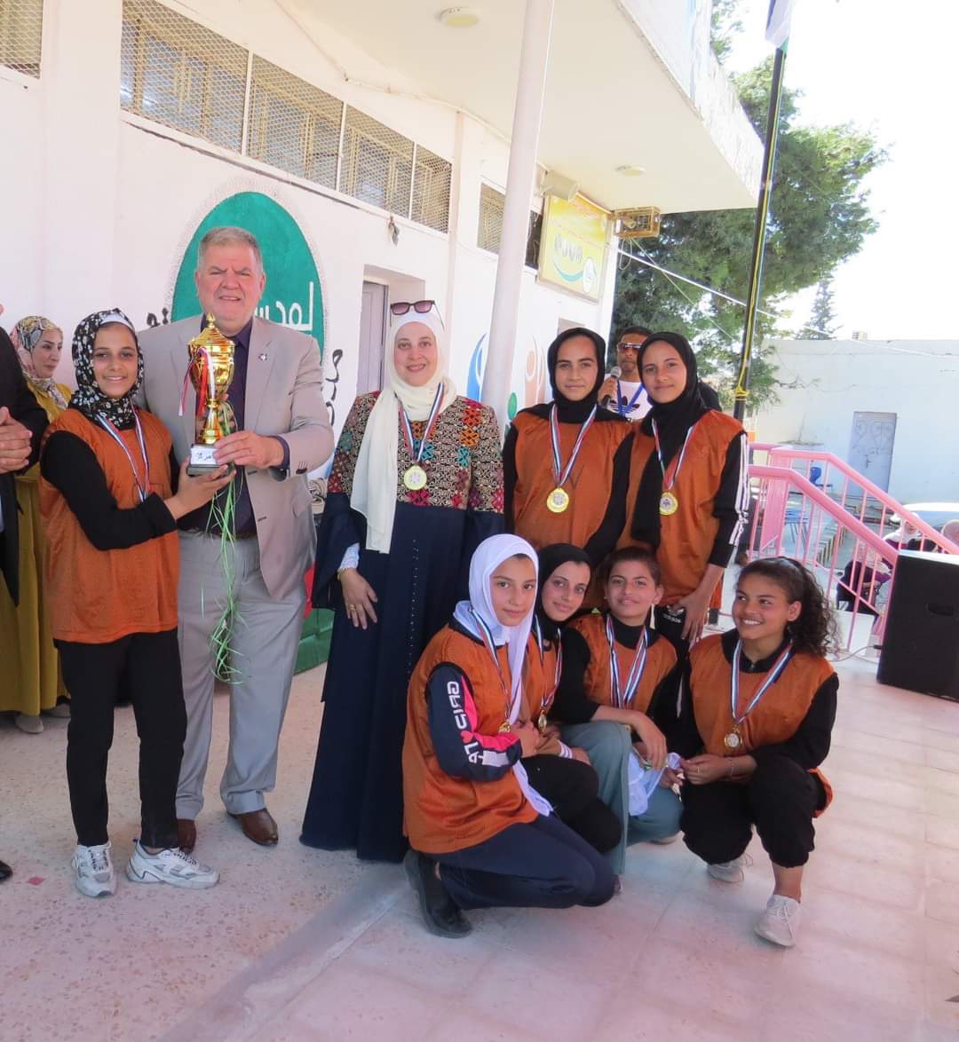 Madar Al-Saa Images 0.455373584433862