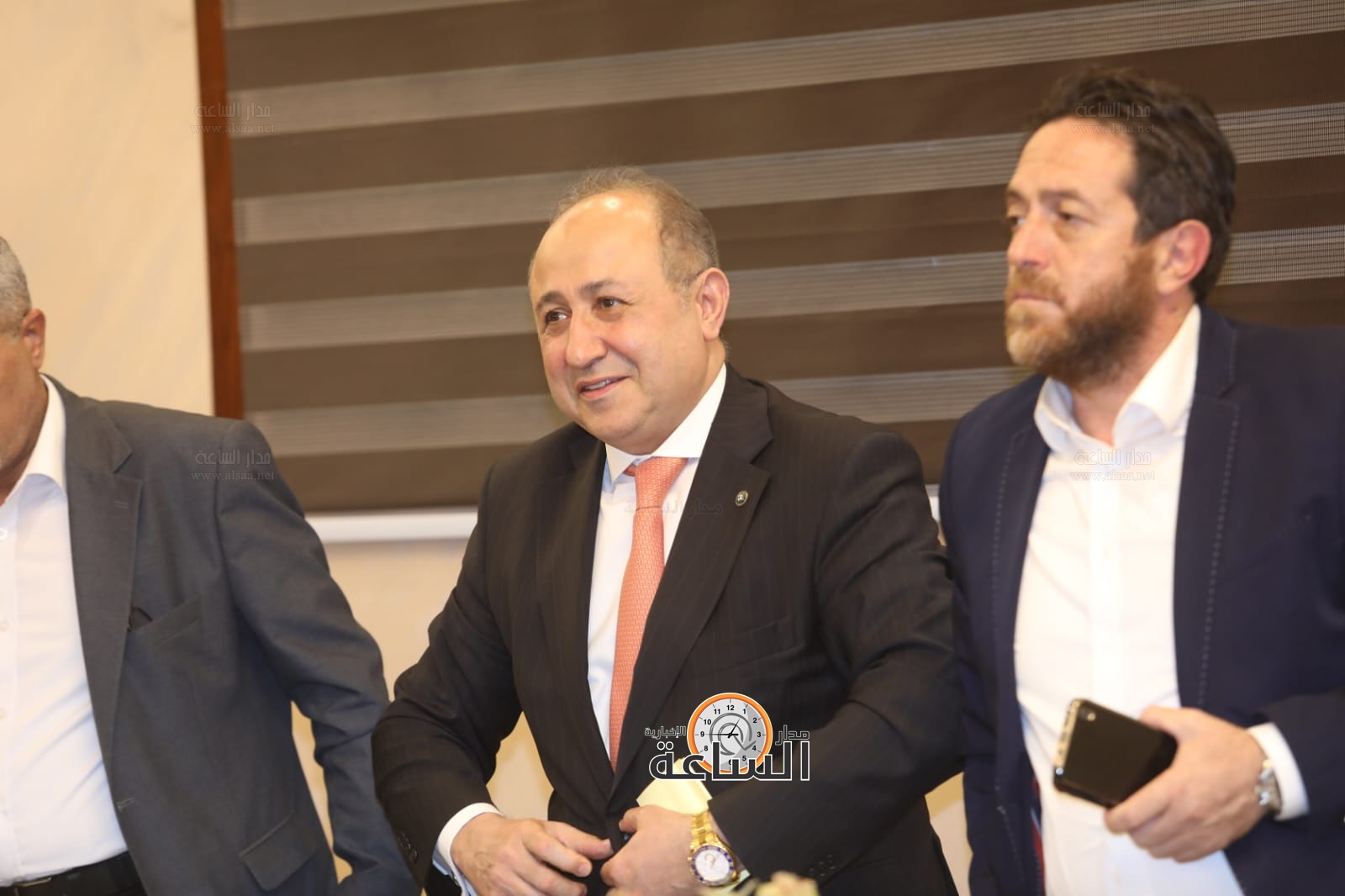 Madar Al-Saa Images 0.016245752414407733