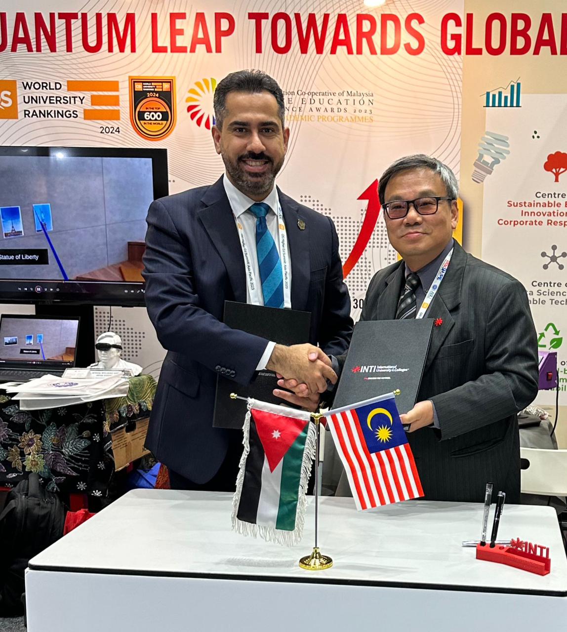 Madar Al-Saa Images 0.09316344496822604