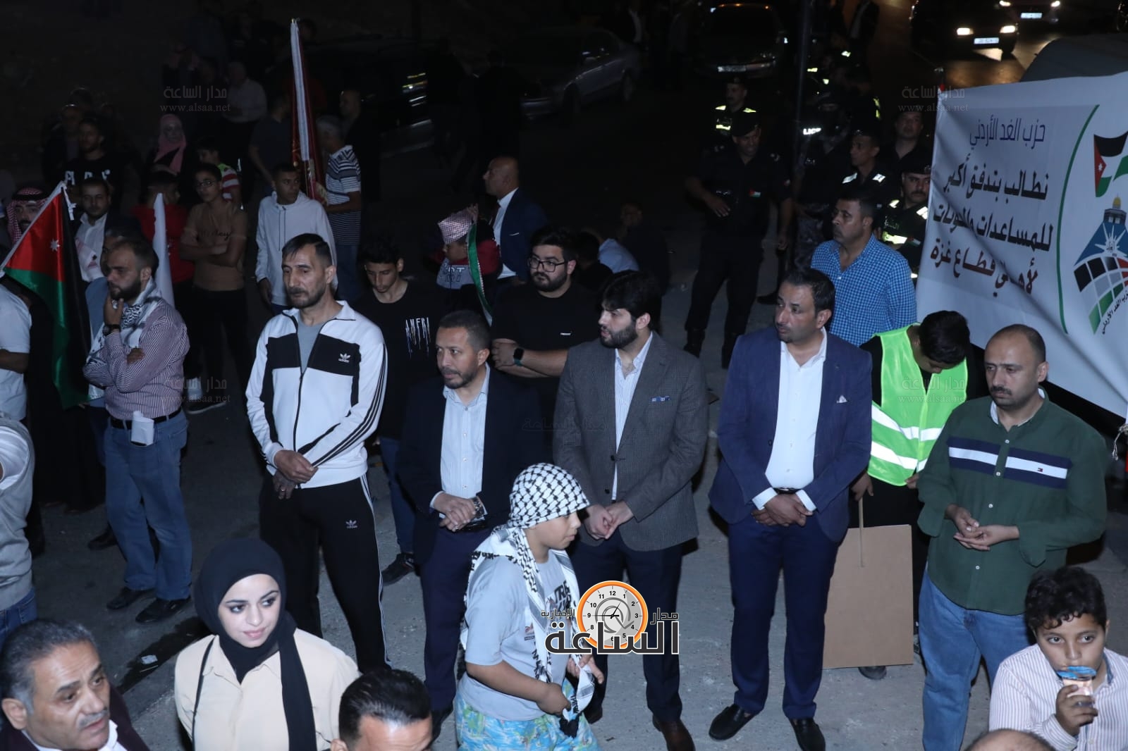 Madar Al-Saa Images 0.3542665297083365