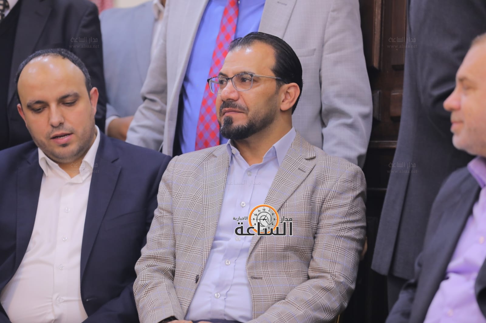 Madar Al-Saa Images 0.5190874036370685