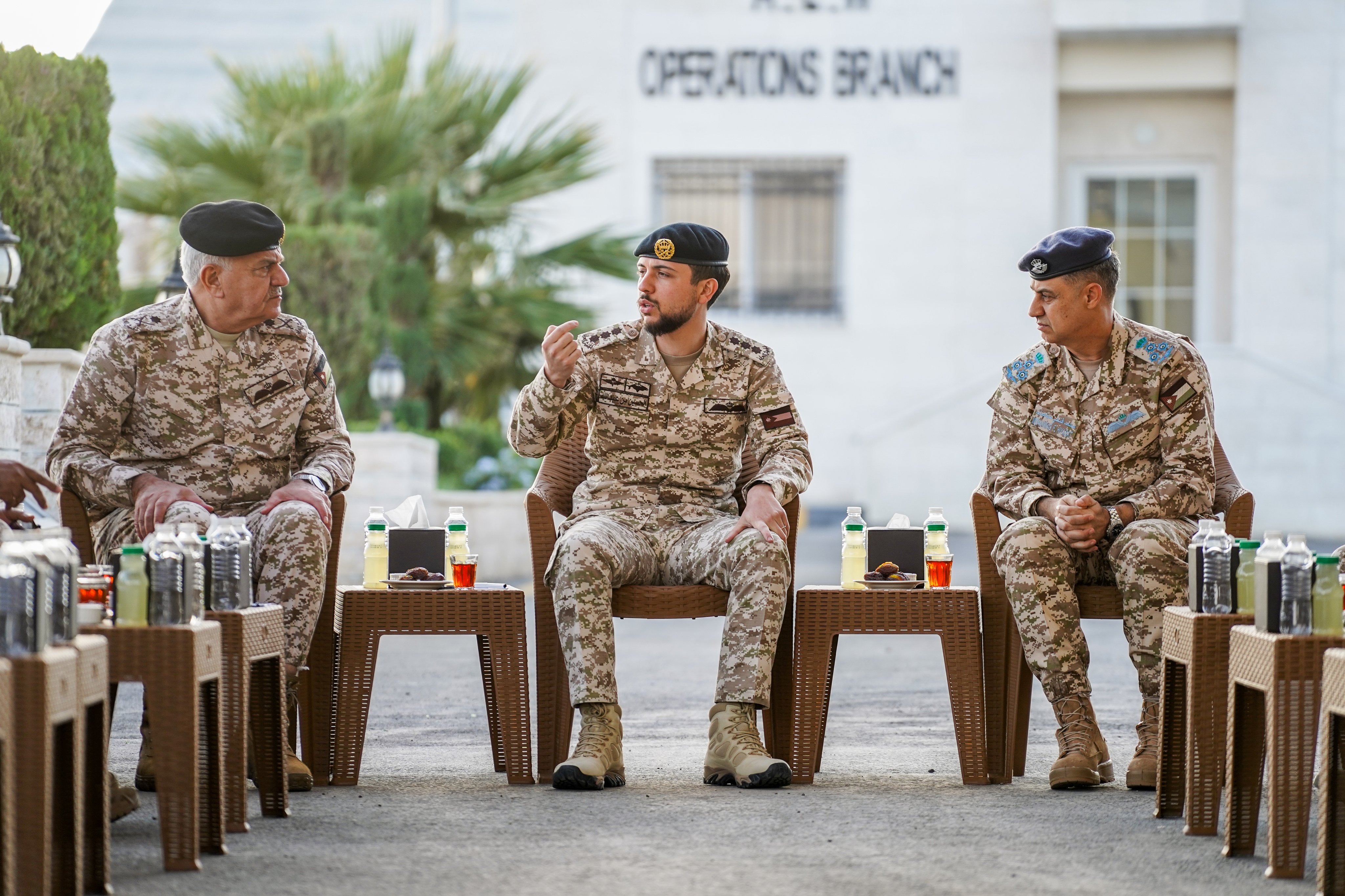 Madar Al-Saa Images 0.6161031704167452