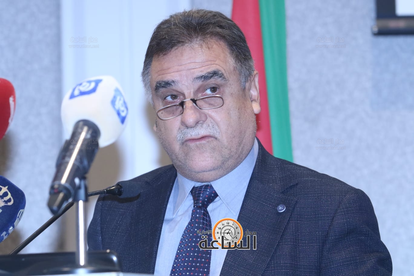 Madar Al-Saa Images 0.4817812338643217