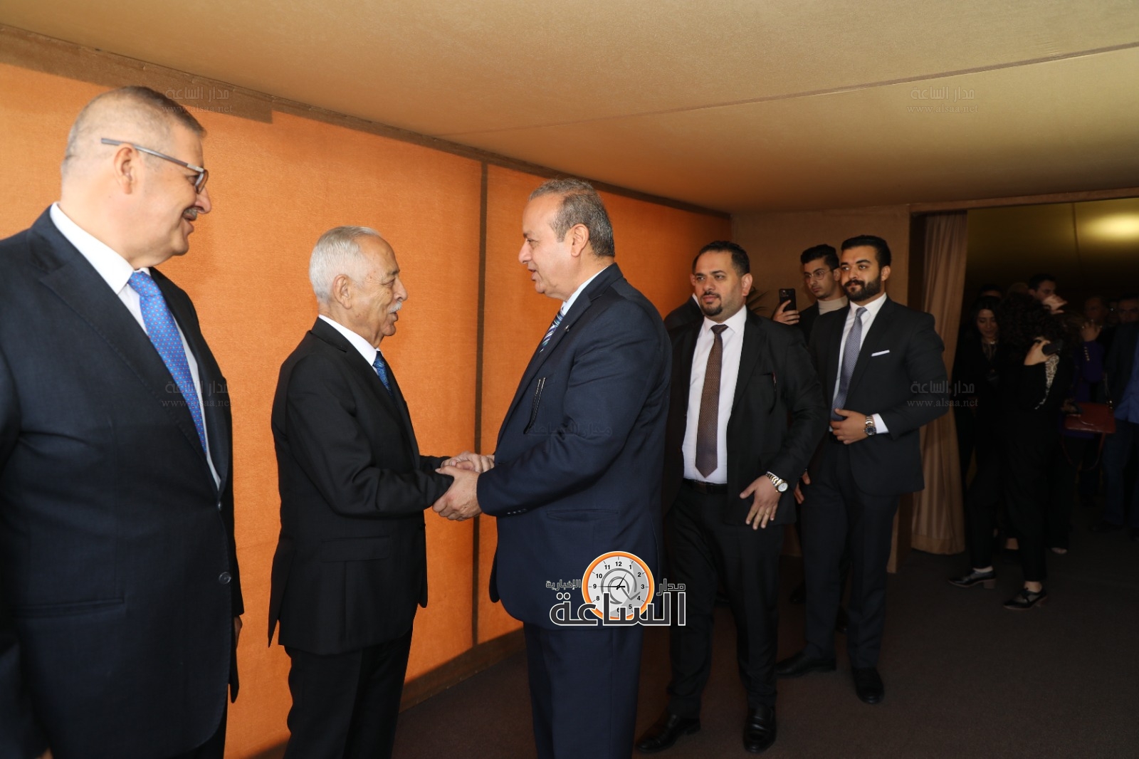 Madar Al-Saa Images 0.3996104508067462