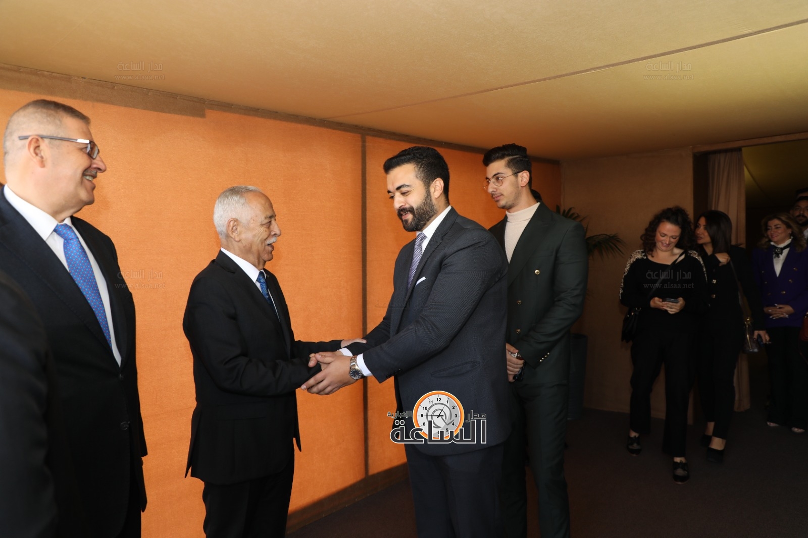 Madar Al-Saa Images 0.7508221422047843