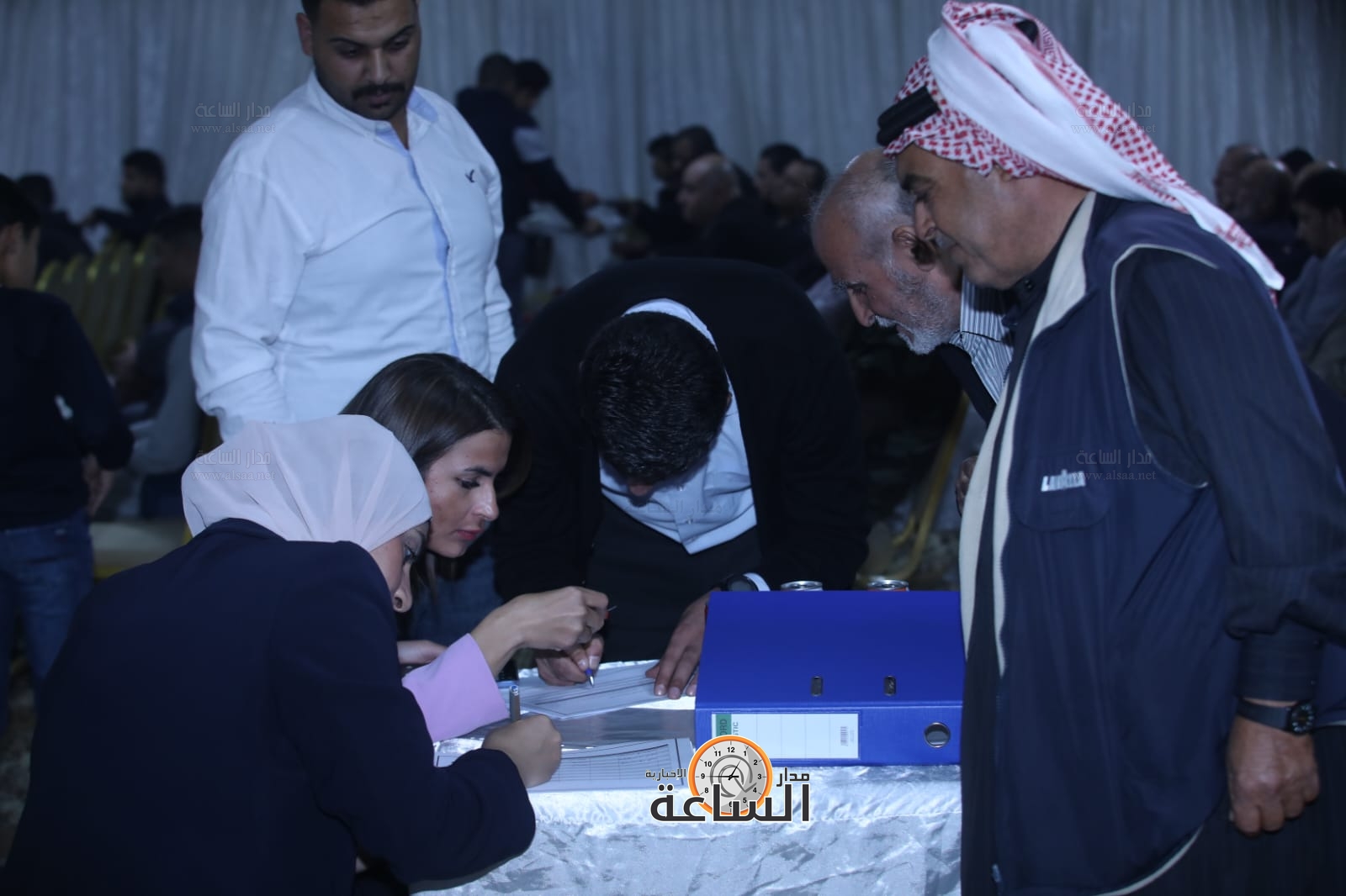 Madar Al-Saa Images 0.19475520324318962