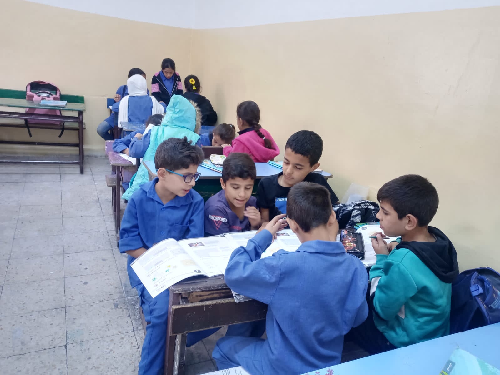 Madar Al-Saa Images 0.32697921477350045