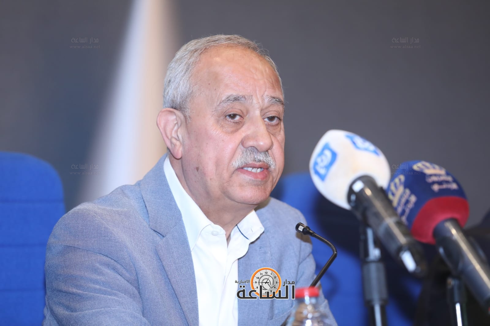 Madar Al-Saa Images 0.521198388636646