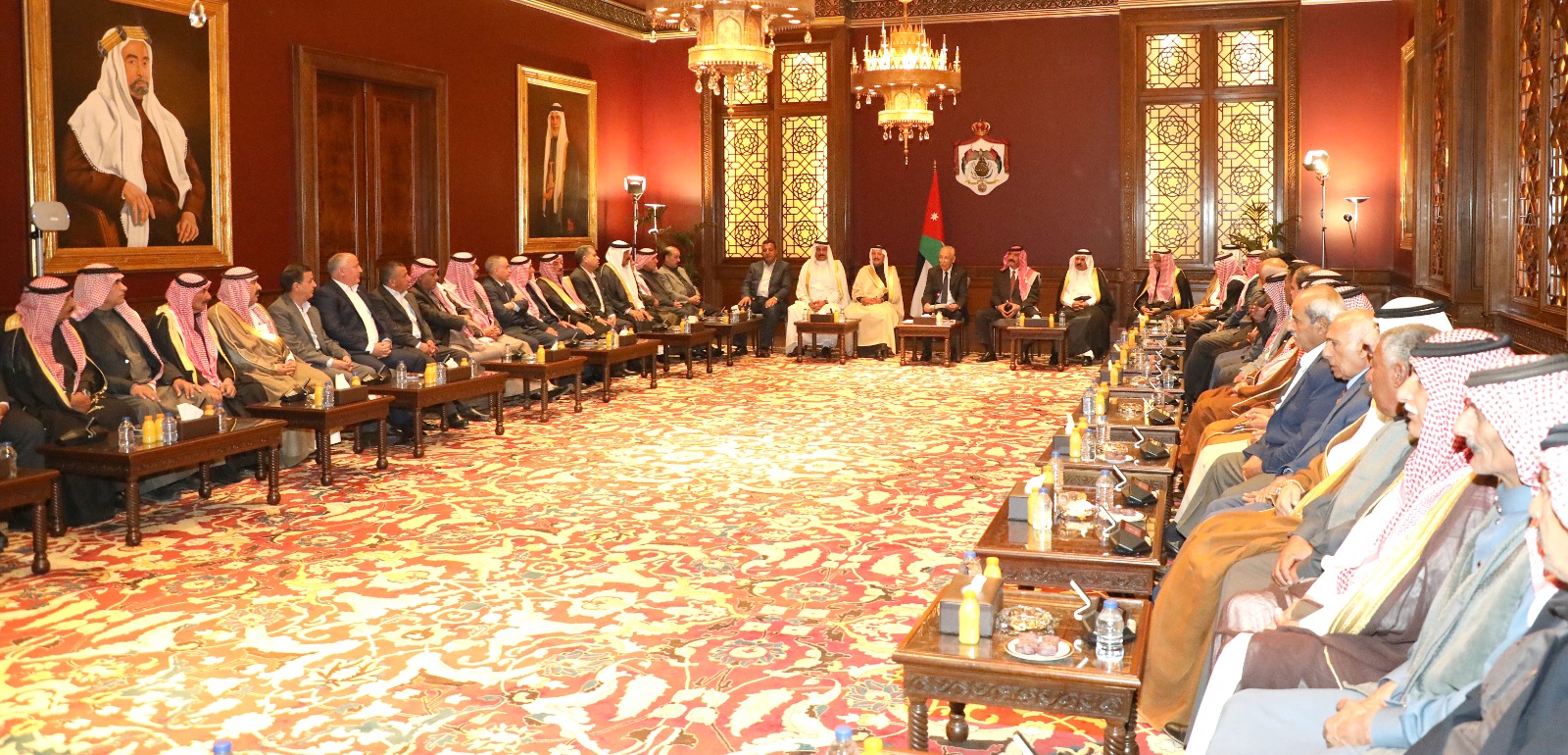 Madar Al-Saa Images 0.4415264510053931