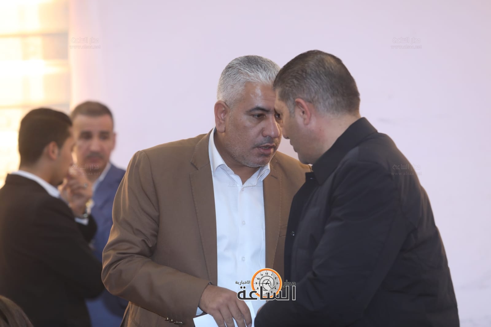 Madar Al-Saa Images 0.6111353094933534