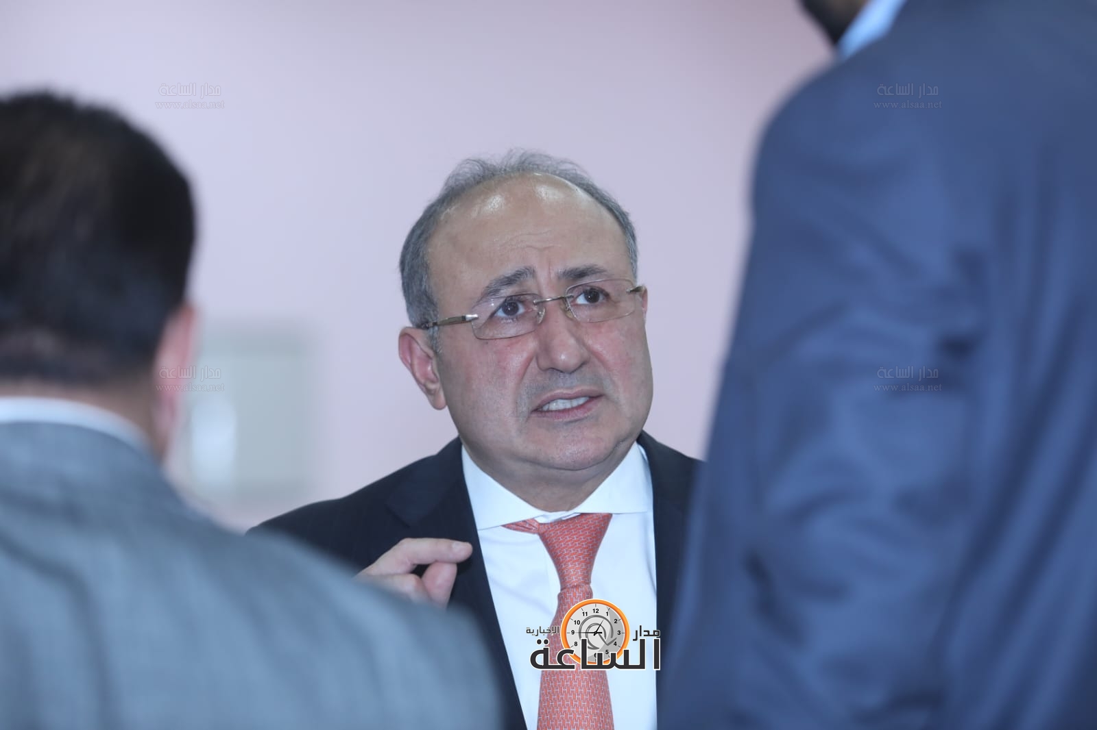 Madar Al-Saa Images 0.2160571332148189