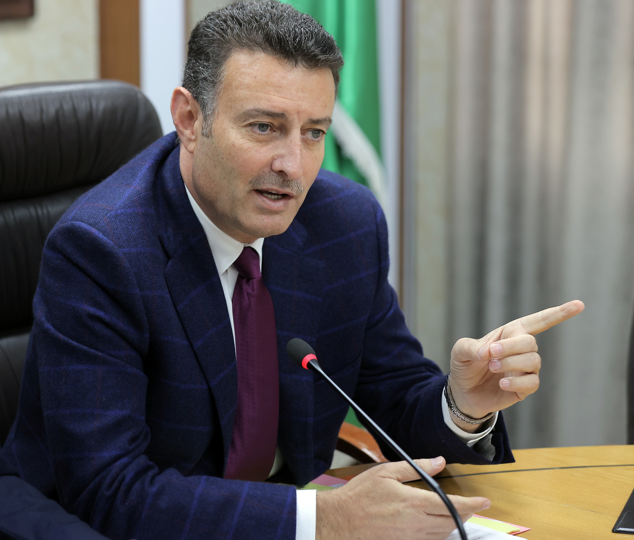 Madar Al-Saa Images 0.981909844370602