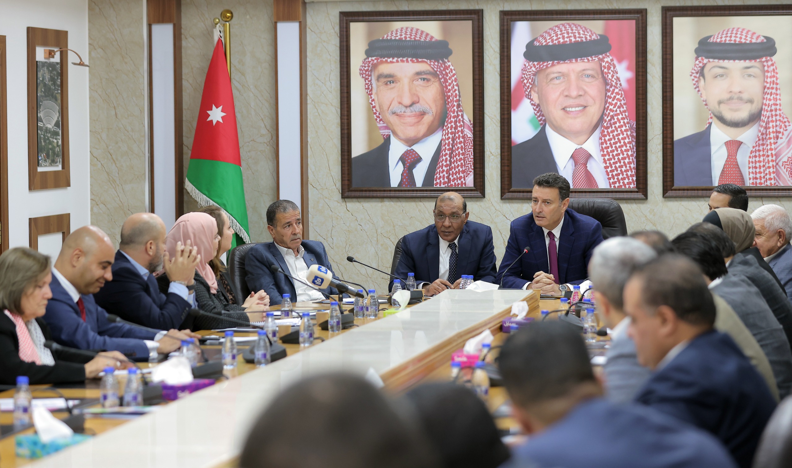 Madar Al-Saa Images 0.6848040953433407