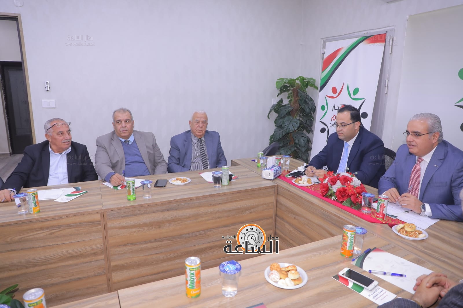 Madar Al-Saa Images 0.609572736091953