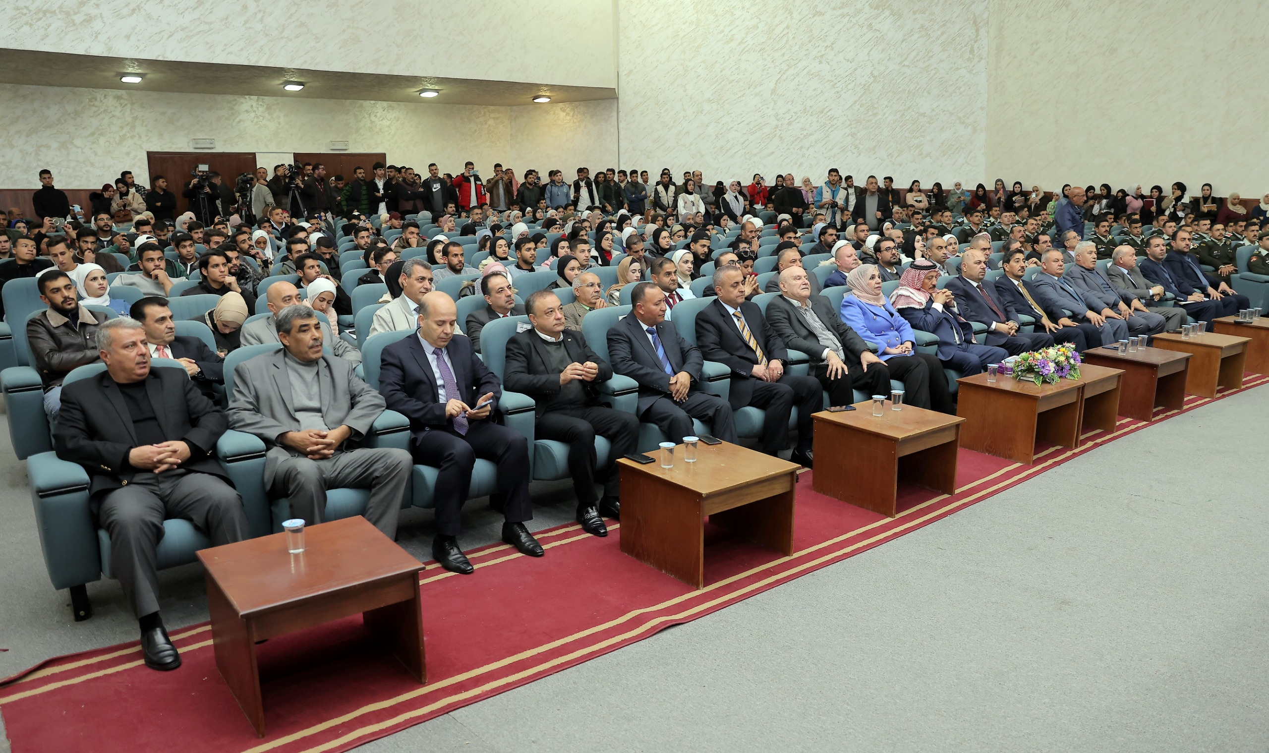 Madar Al-Saa Images 0.5806291331782025