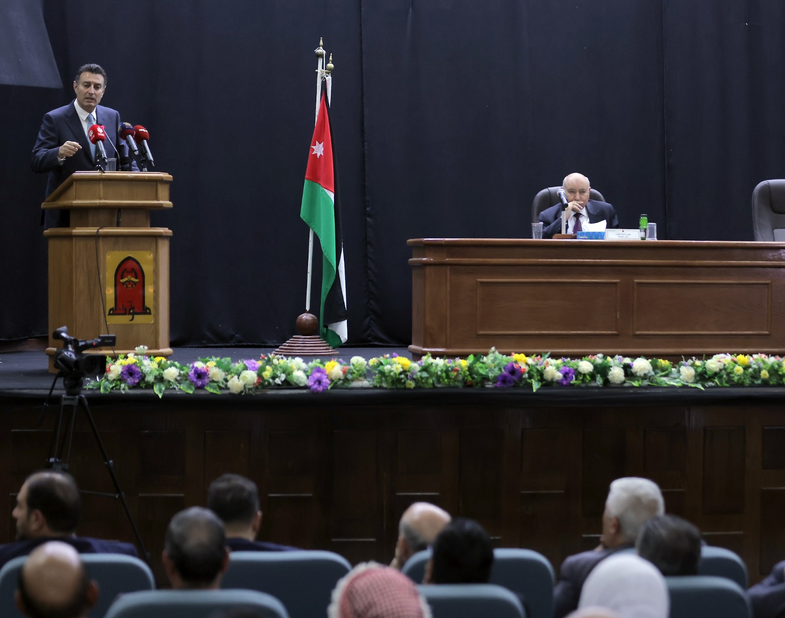 Madar Al-Saa Images 0.8665366858607344