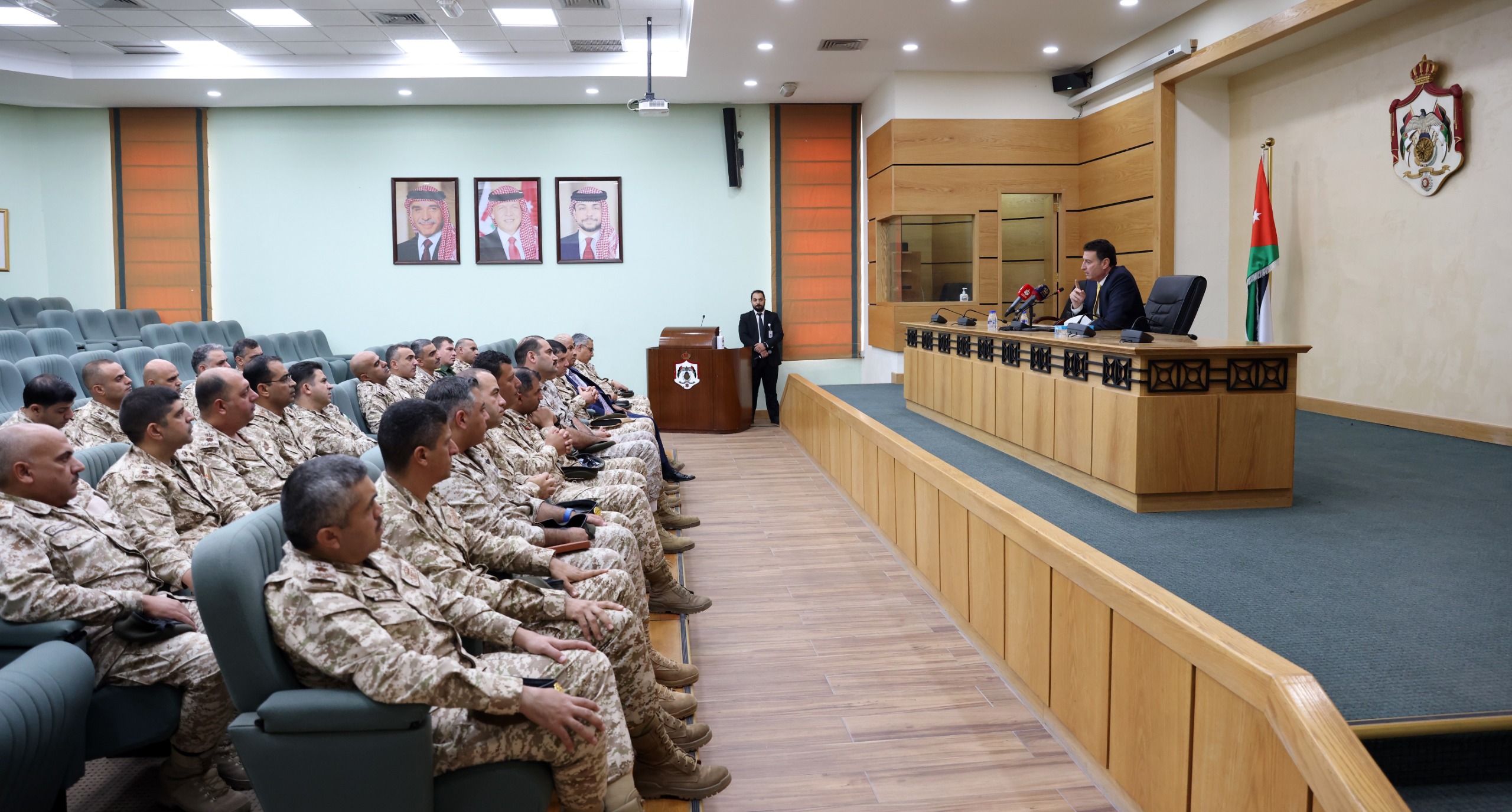 Madar Al-Saa Images 0.45313628430543607